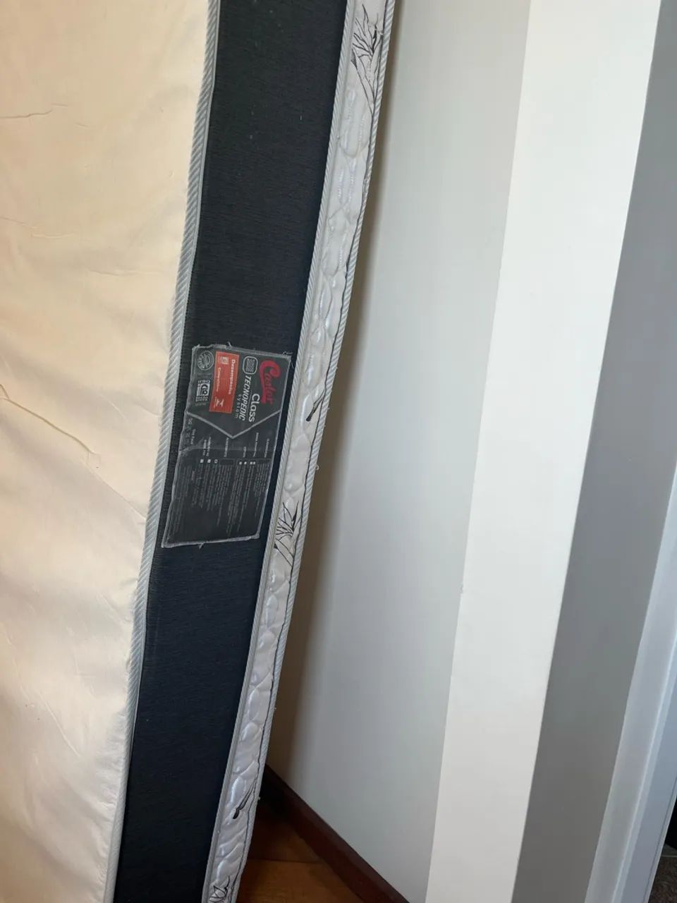 Desapego de 2 colchões de solteiro consultar o valor  - Foto 5