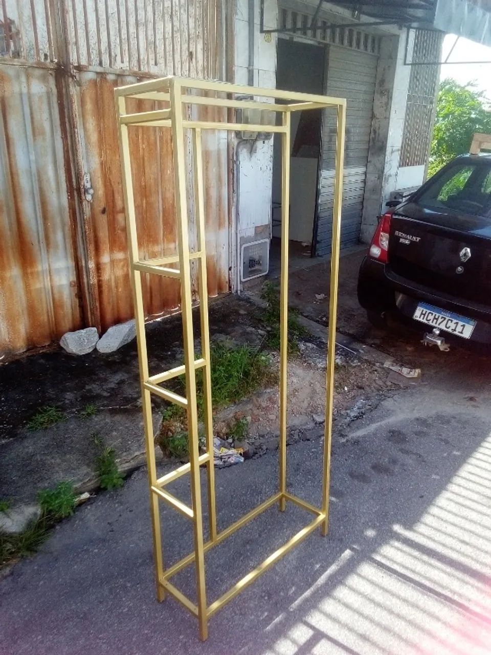 prateleiras para loja de roupas - Foto 5