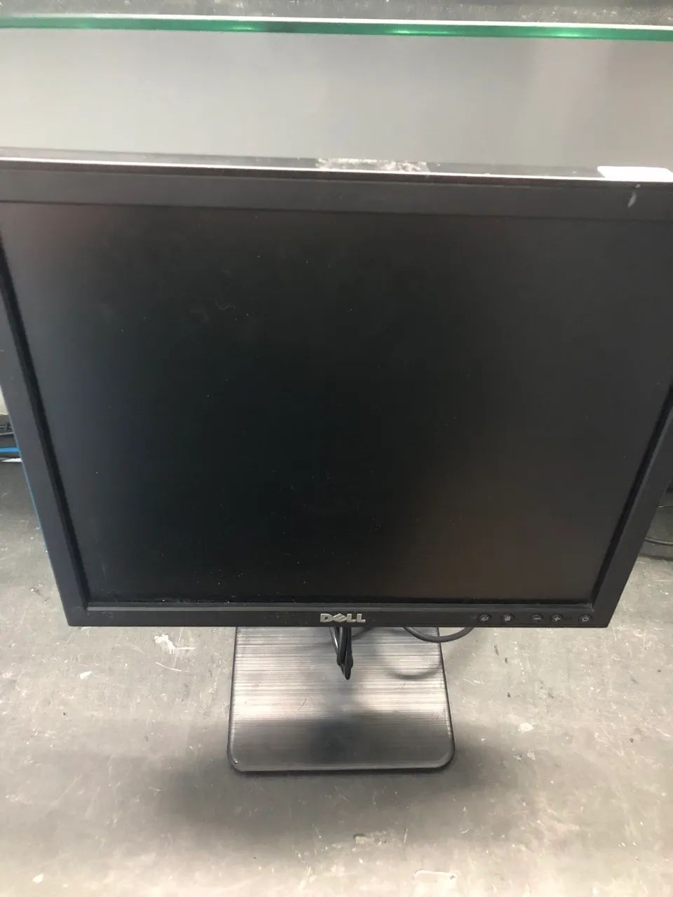 Monitor Dell com ajuste de altura 17 polegadas