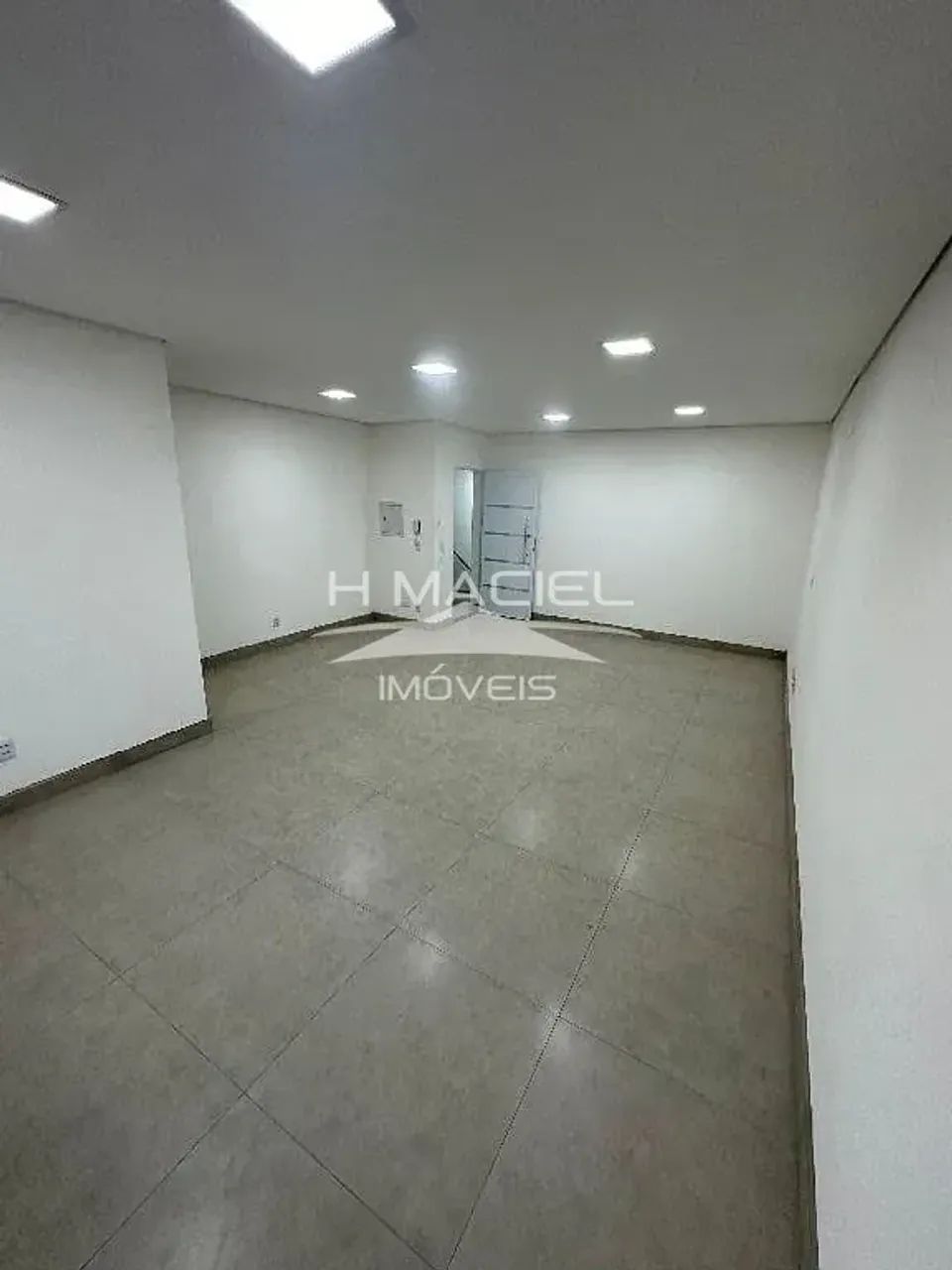 Sala Comercial no Piso Superior  34 m² | Pronta para Uso - Foto 3