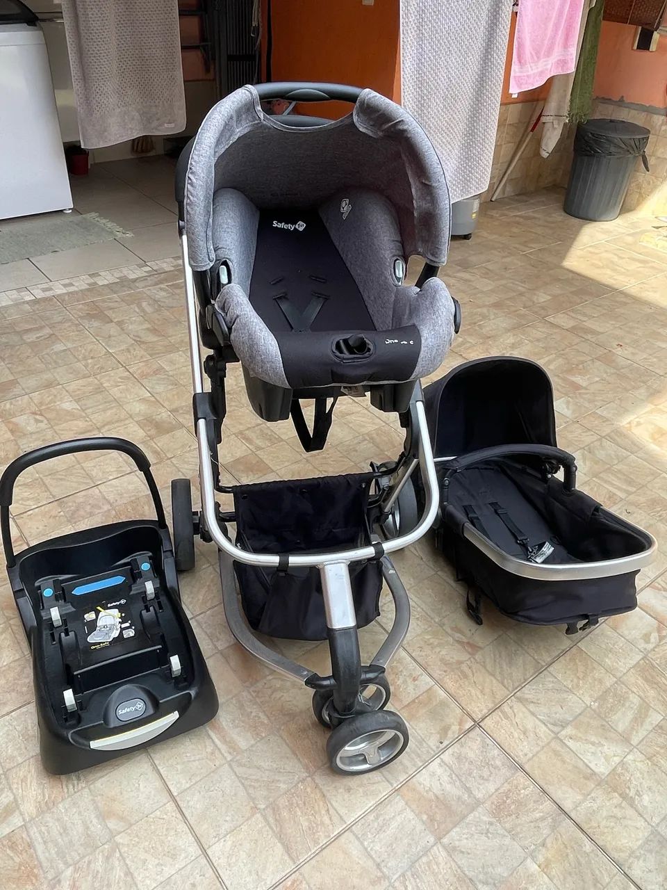 Carrinho Moisés, bebê conforto com base e cadeira de Refeição bebê  - Foto 4
