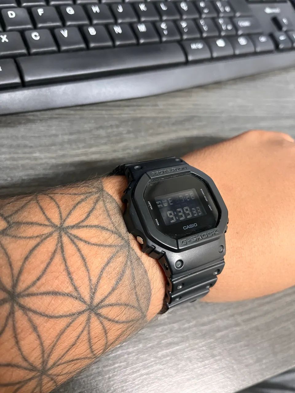 RELÓGIO GSHOCK CASIO DW5600UBB-1 - Seminovo