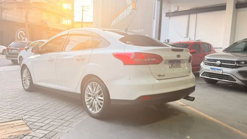 Ford Focus Fastback Se/se Plus 2.0 Flex Aut. 2017 - Foto 2