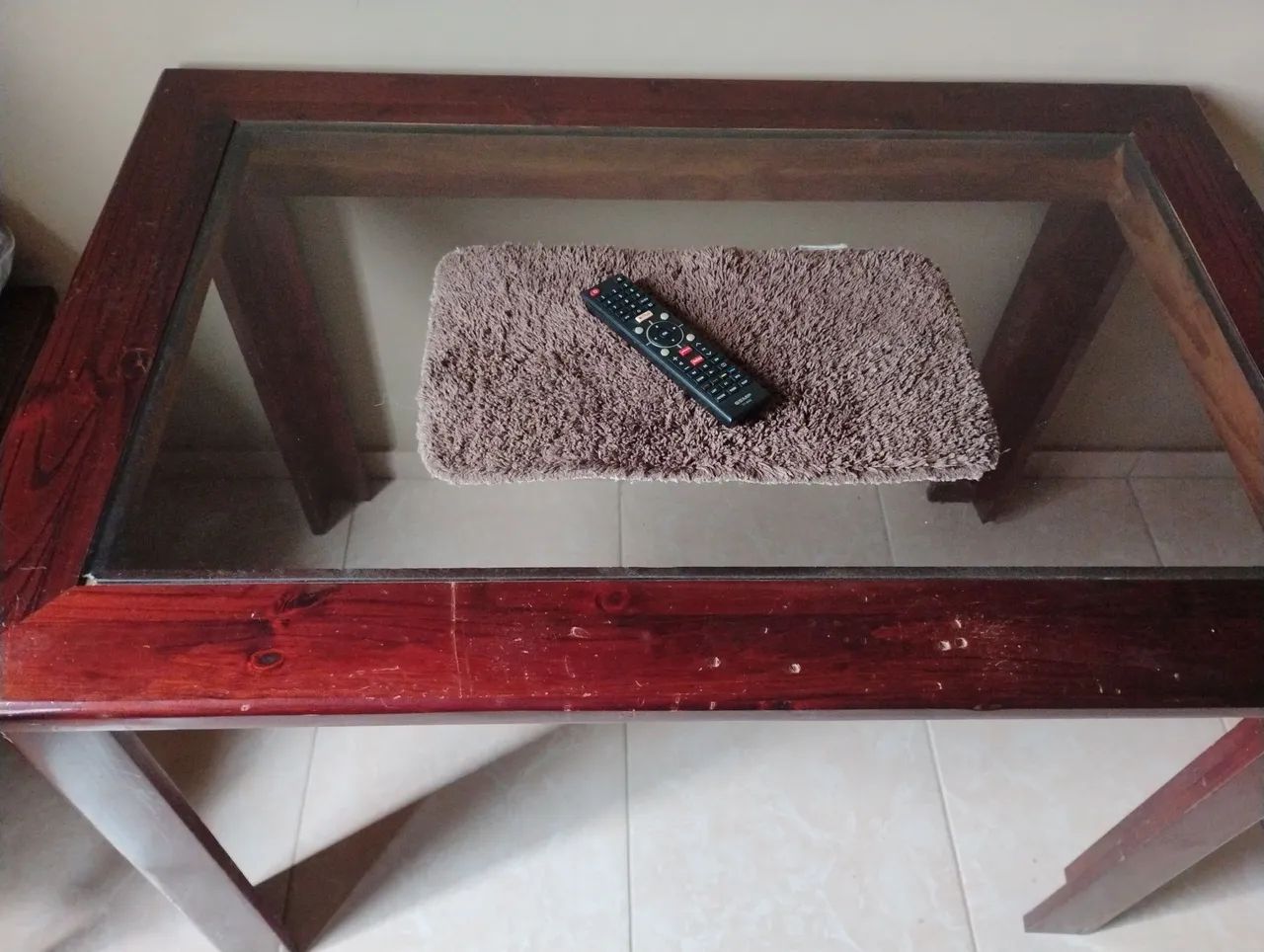 Vendo mesa de jantar com tampo de vidro  - Foto 3