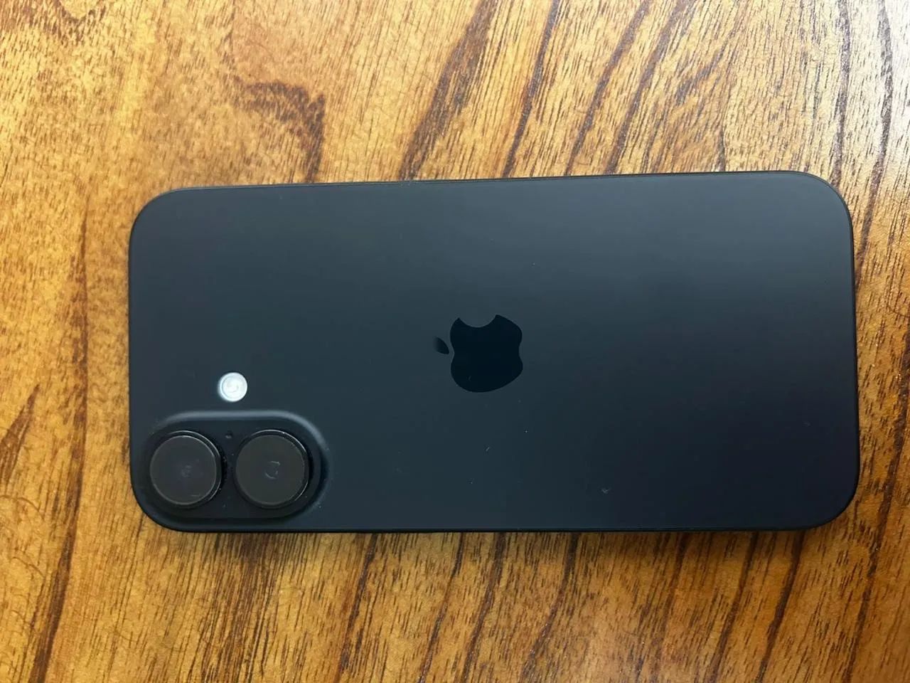 iPhone 16 128GB Preto - Foto 2