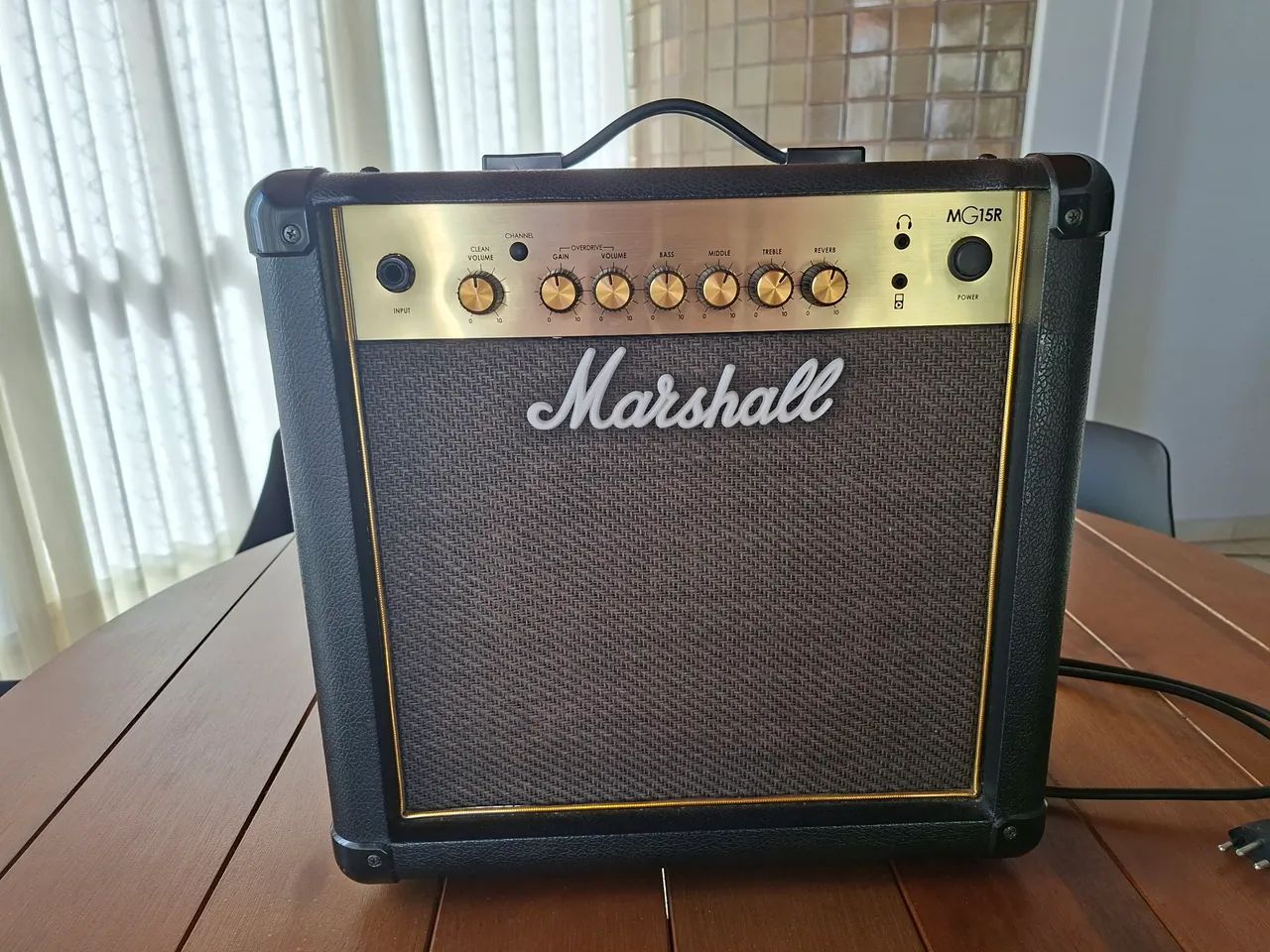 Marshall MG15CFR reverb 