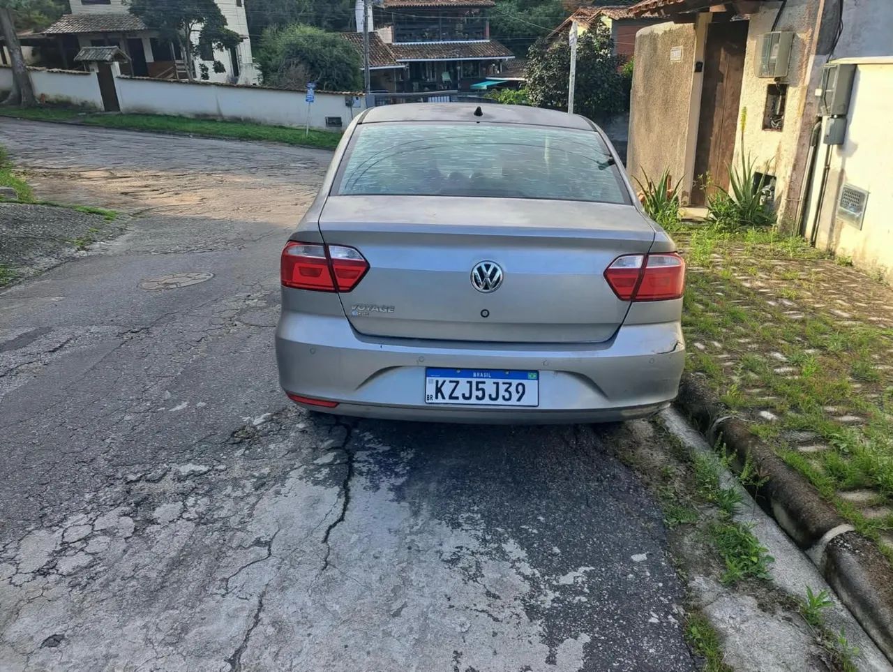 Volkswagen Voyage 1.0/1.0 CITY MI TOTAL FLEX 8V 4P 2013