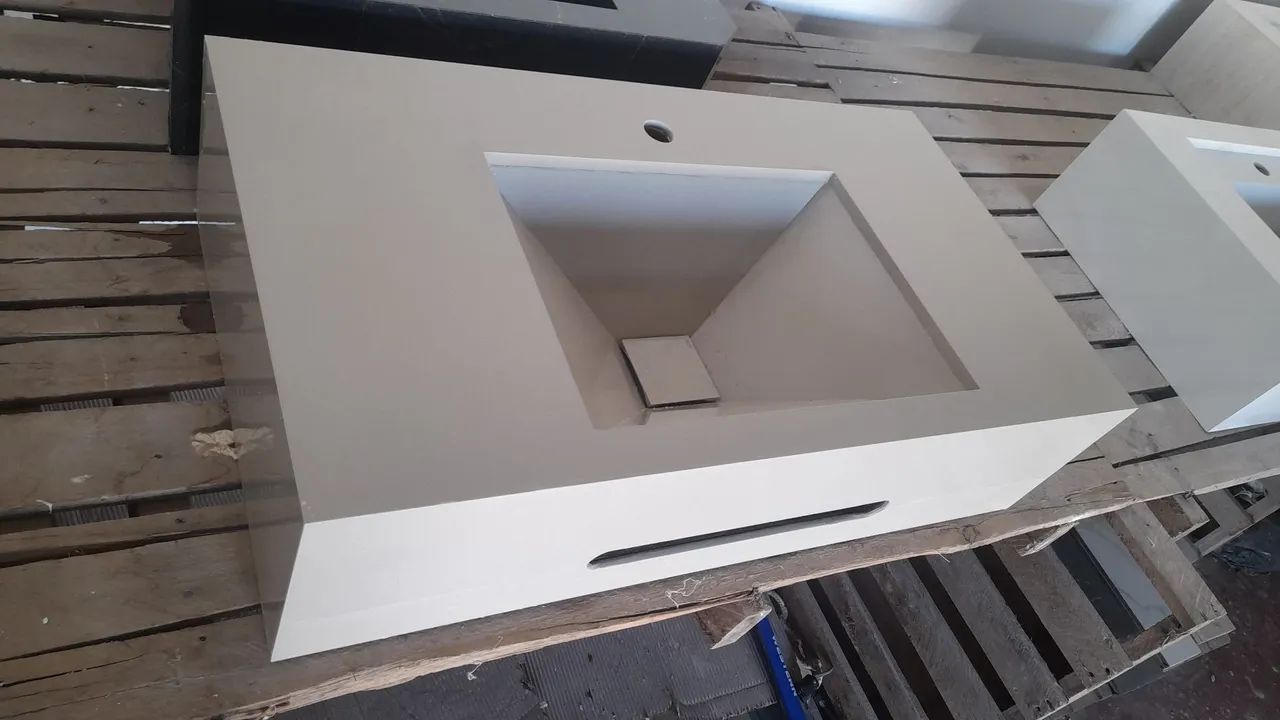 Lindo Lavatorio em pocelanato  com porta toalha apenas 550 reais medida80x45s  - Foto 2