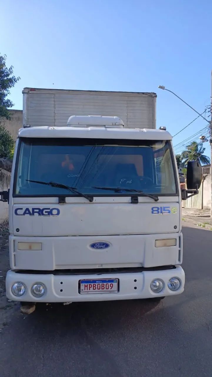 Caminhão Ford cargo 815 E