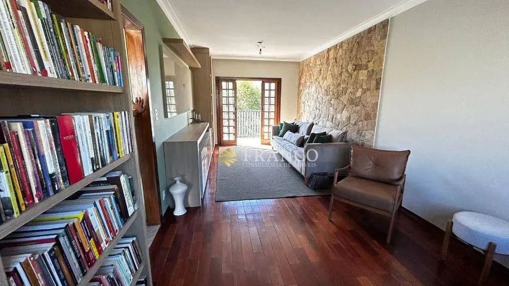Sobrado triplex com 5 dormitórios à venda, 320 m² - Centro - Taubaté/SP - Foto 3