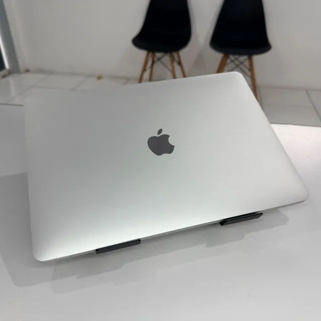 MacBook Pro 13 2020 i5 256GB SSD 8GB RAM impecável - Notebooks