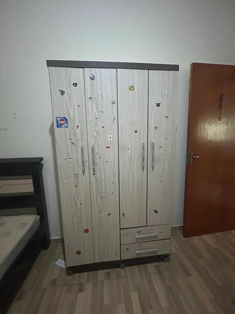 Guarda-roupa 4 portas+2 gavetas  - Foto 2