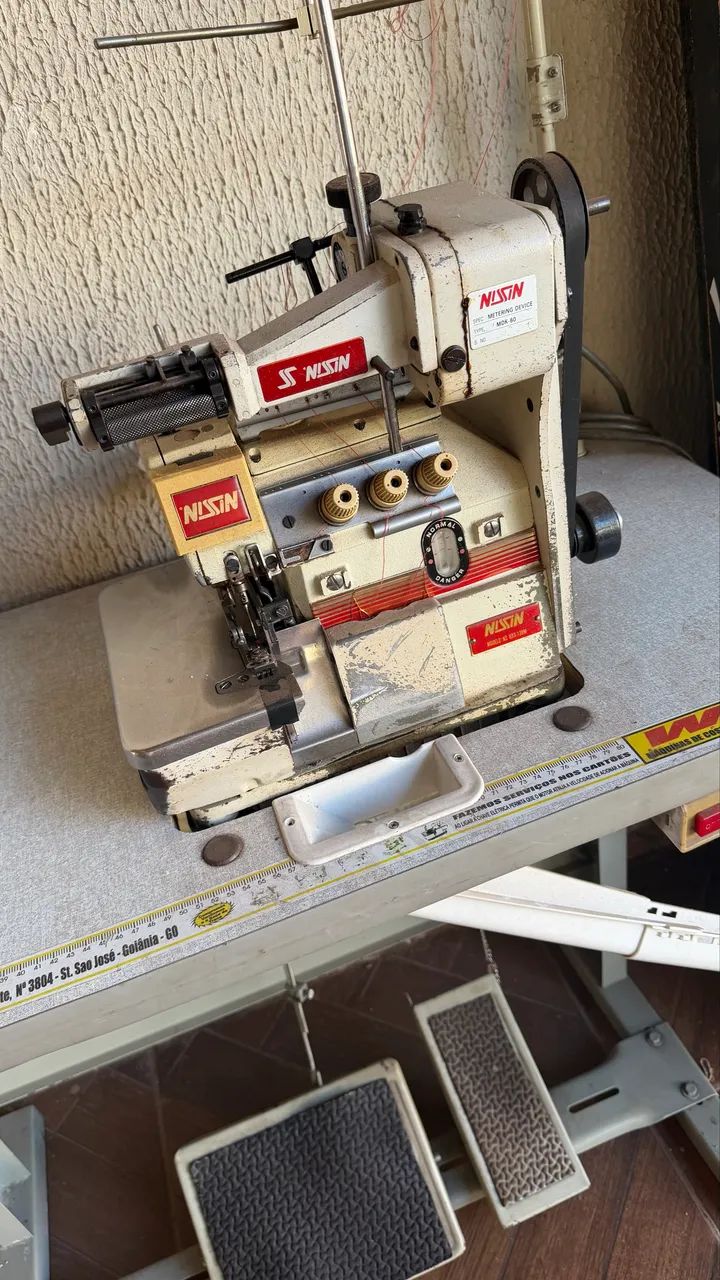 Máquina de costura zeromax