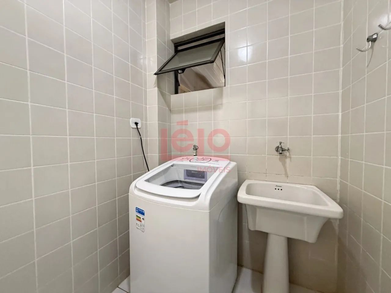 Apartamento mobiliado para alugar no Edifício Barra Velha na Vila Marumby em Maringá com 3 - Foto 4