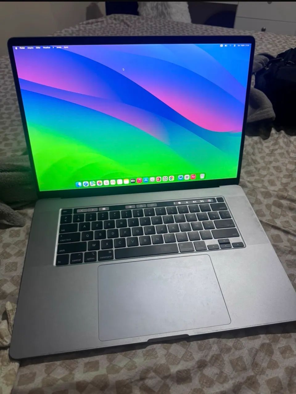MacBook i9 Touch Bar 