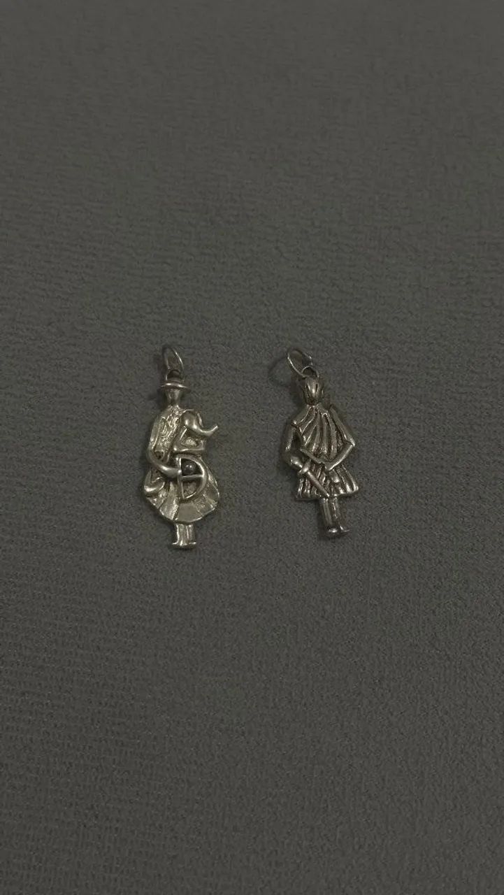 Pingentes - Prata - 2 por R$ 140 - Foto 3