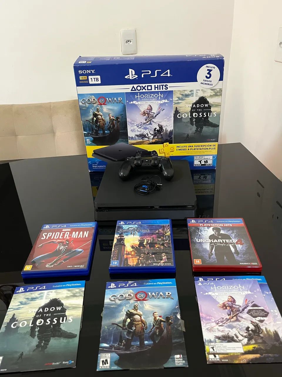 PlayStation 4 slim 
