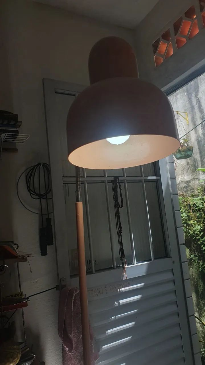 Luminária alta de chão  - Foto 2