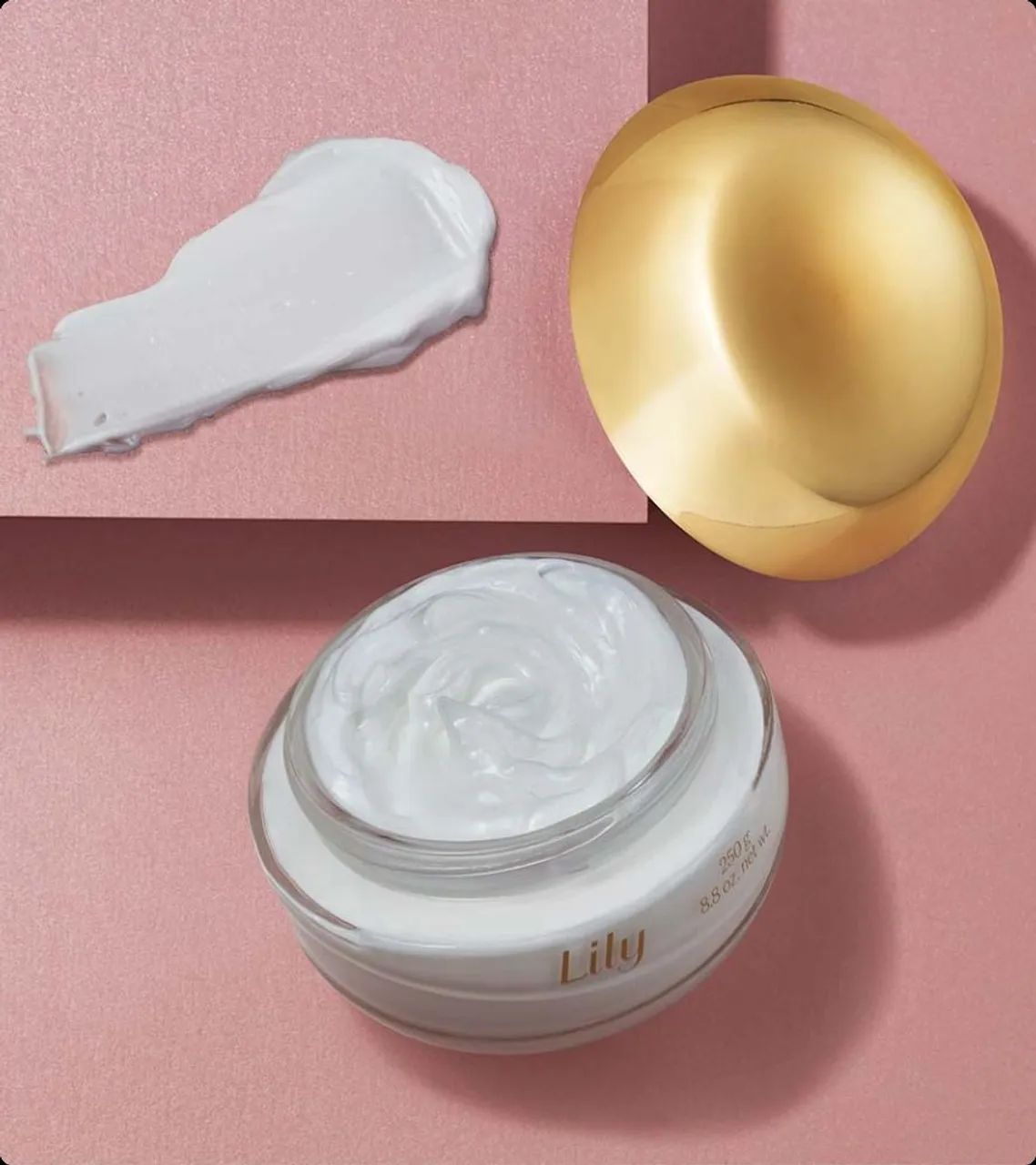 Creme Acetinado Hidratante Desodorante Corporal Lily 250G - Foto 2