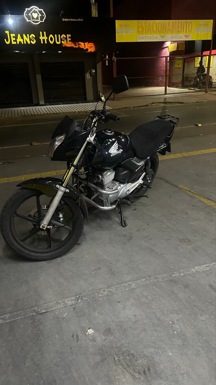 Moto muito boa 2 dono 