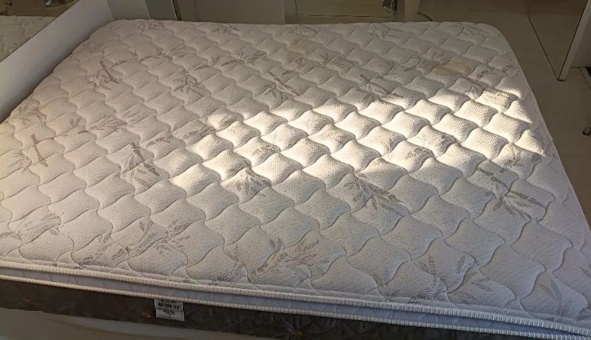 Cama box casal e colchão 