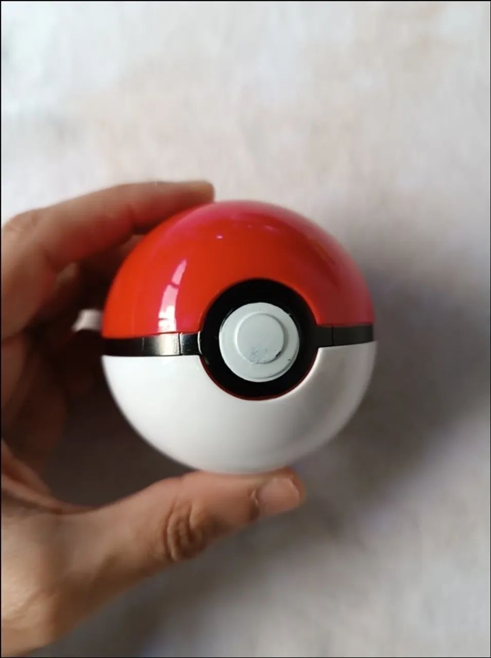 Colecionável Pokébola Pokémon - Clássica: Vermelha e Branca - Foto 5