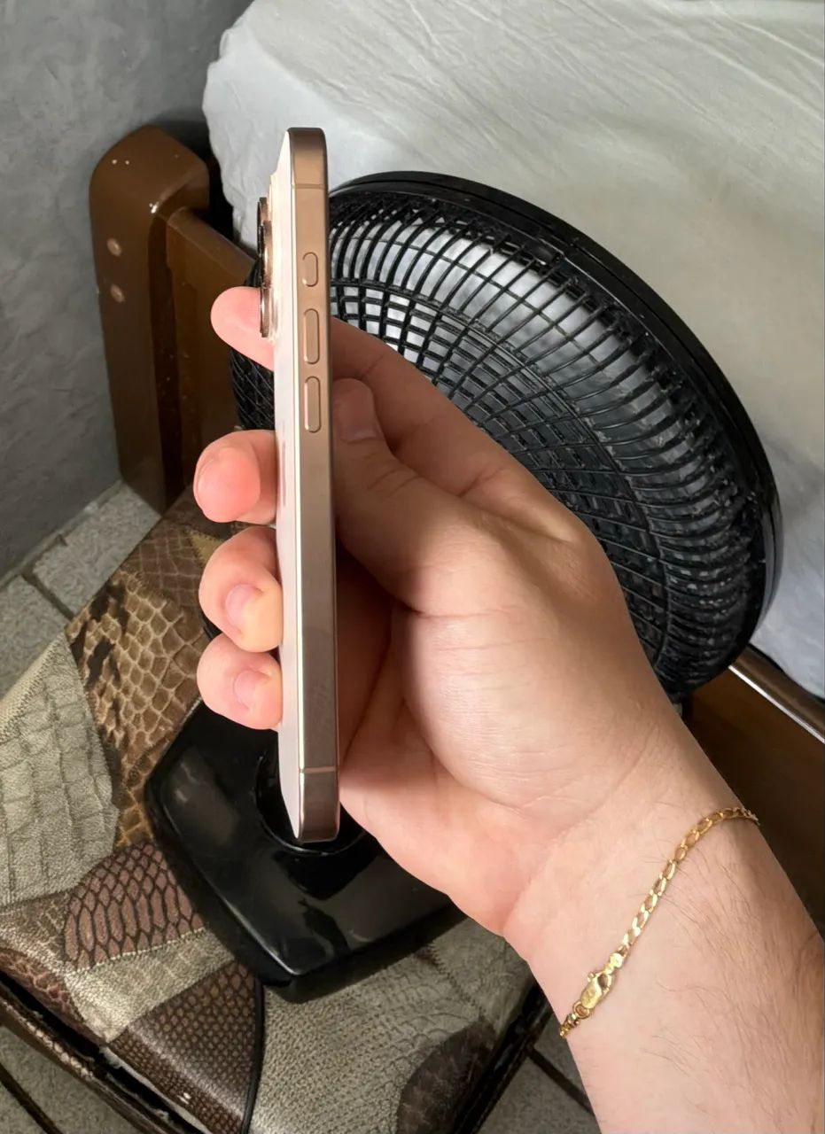 IPHONE 16 PRO Desert Tintanium - Foto 4