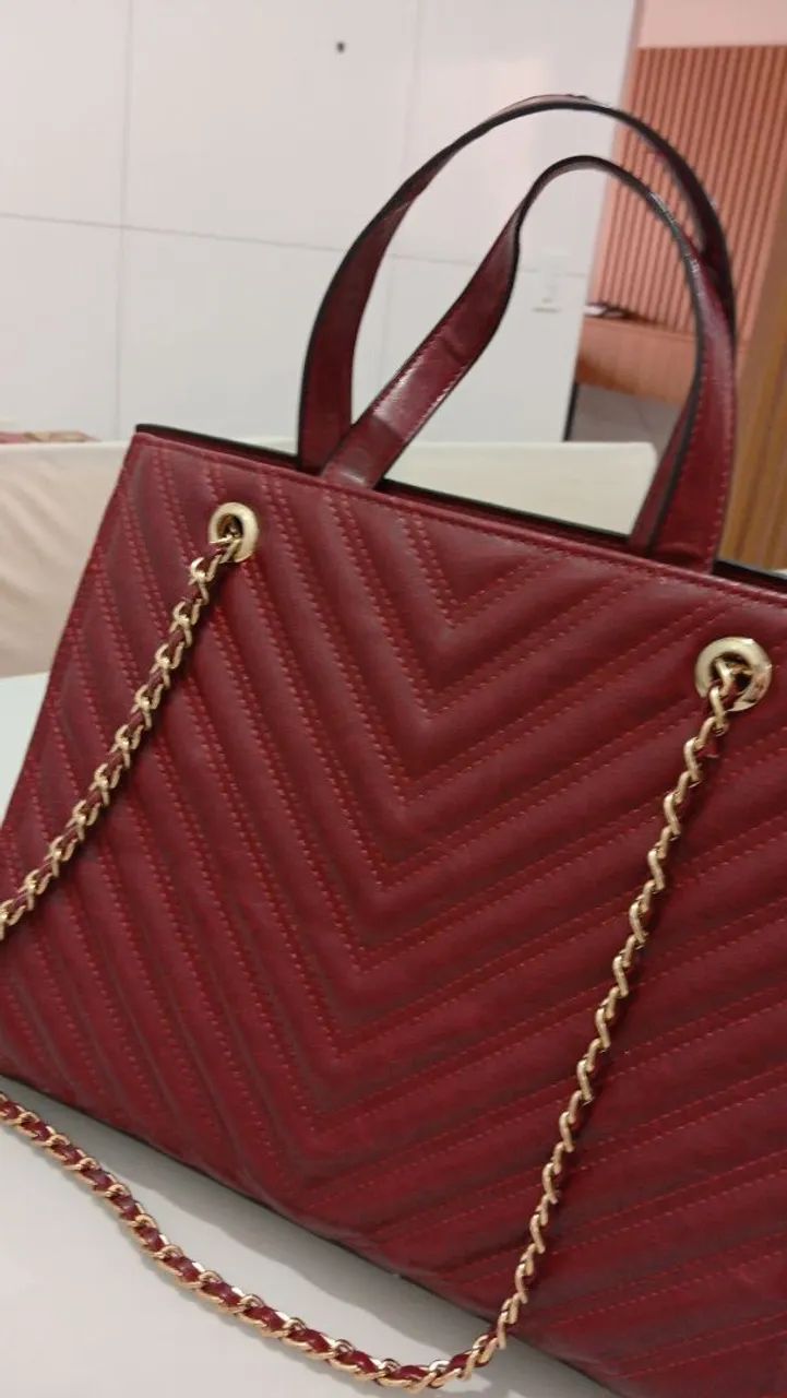 Vende ser uma excelente bolsa nova é só comprar para usa - Foto 2