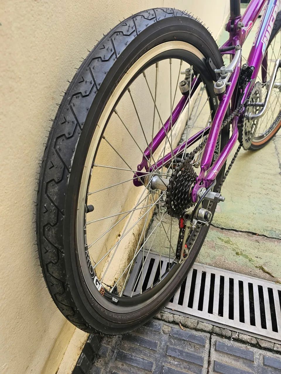 Vende-se bicicleta  Aro  24 - Foto 5