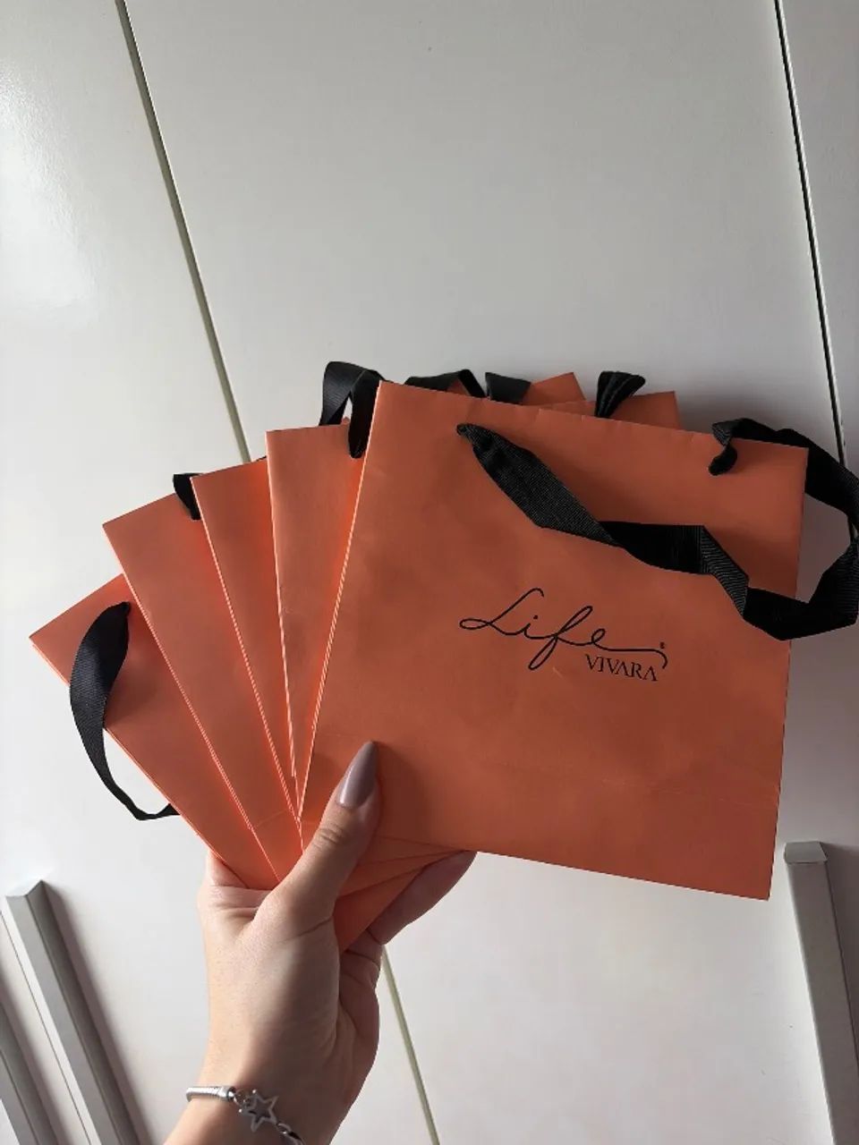 5 sacolas vivara + 4 caixinhas oficiais de anel vivara - Foto 2