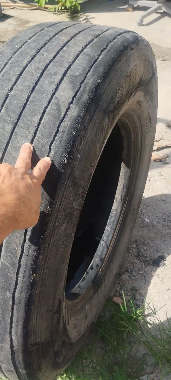 Pneu caminhão aro 295/80 R22.5 - Foto 2