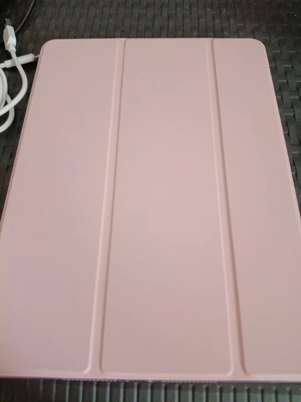 iPad 8ª Geração (10.2") + Kit Acessórios Teclado e Capa + Cabo + Suporte Ergonômico  - Foto 3