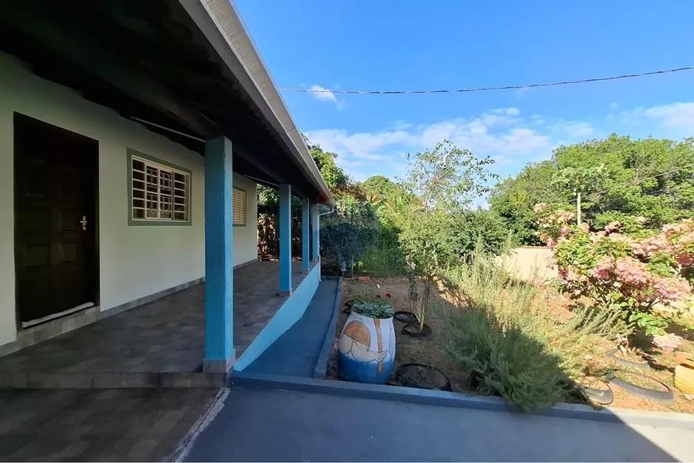 Chácara com 3 dormitórios, quintal grande - Foto 2