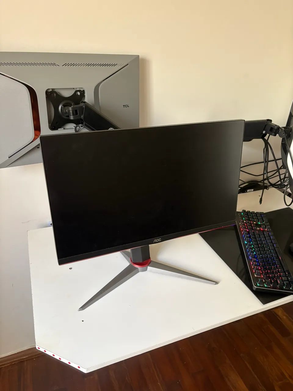Monitor AOC 240hz 0,5ms 24p IPS  - Foto 3