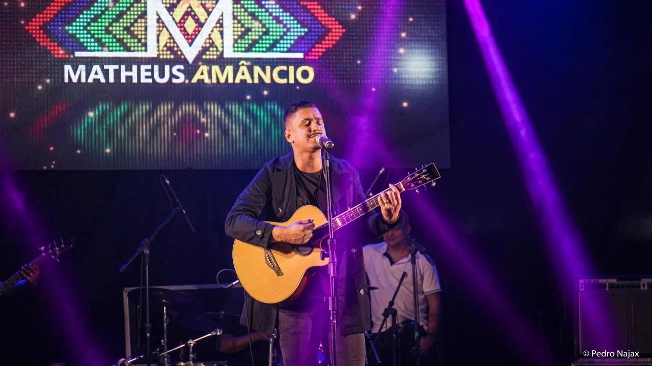 Cantor Sertanejo em Brasília (Incluso Som e Iluminação) - Foto 2