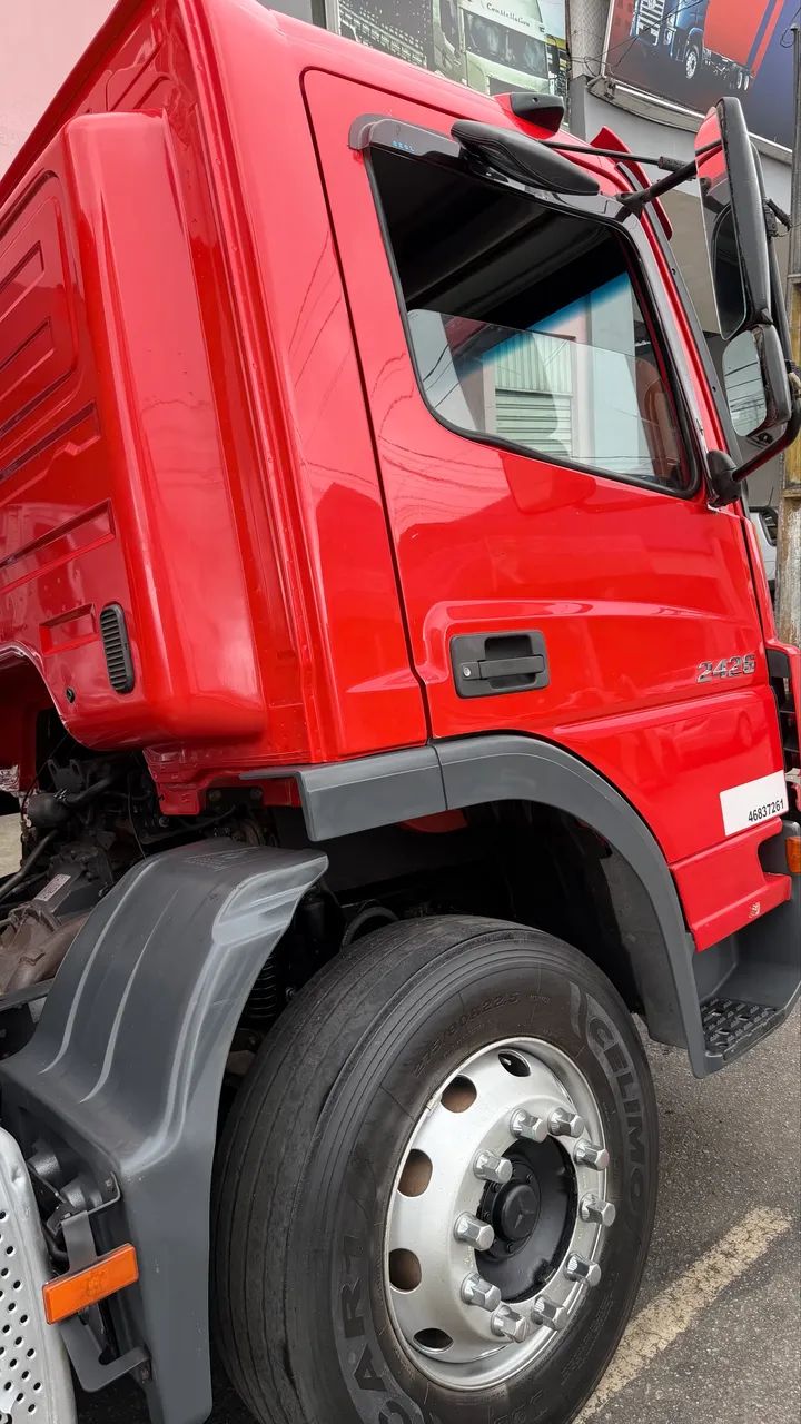 Mercedes atego 2426 caçamba  - Foto 3