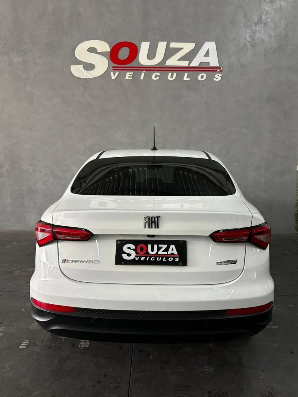 Fiat Cronos Precision 1.3 16V Flex Aut. 2024 - Foto 2
