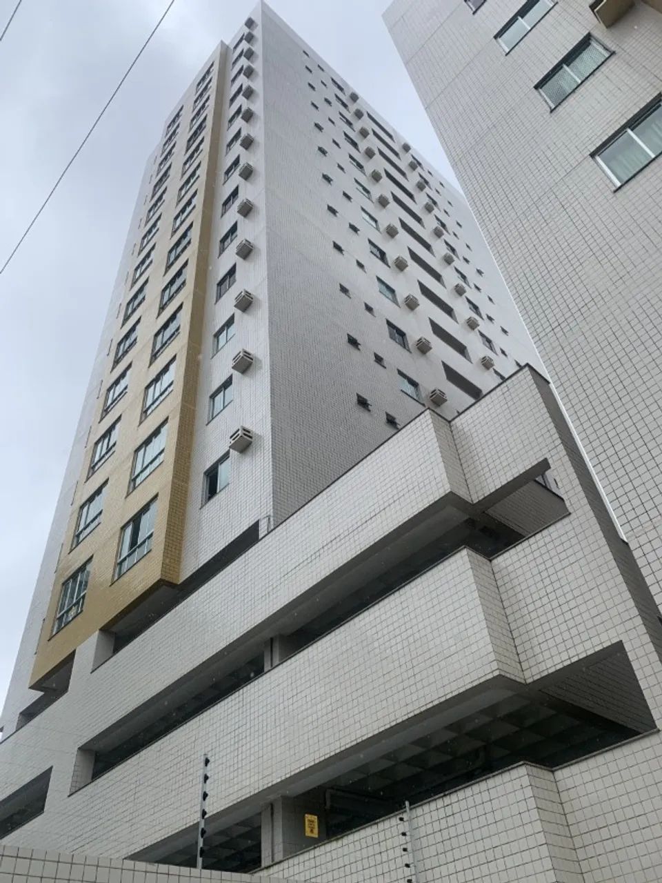 02 quartos com elevador e lazer