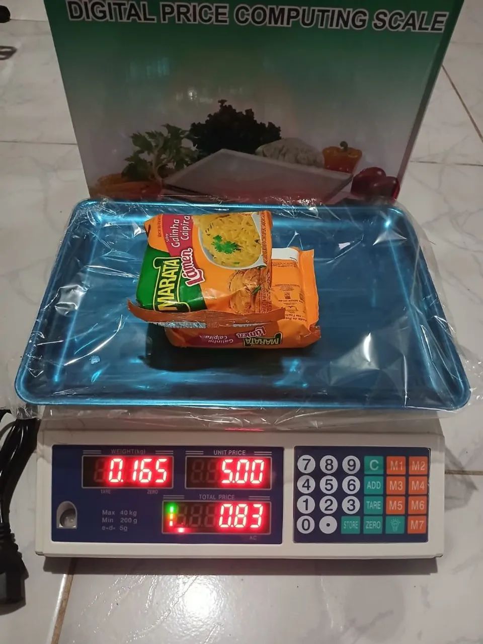 Balança eletrônica de 40 kg com bateria recarregável  