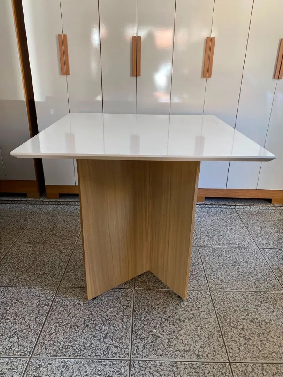 Mesa de Jantar MDF Com 4 Cadeiras Estofadas Nova, Entrego  - Foto 4