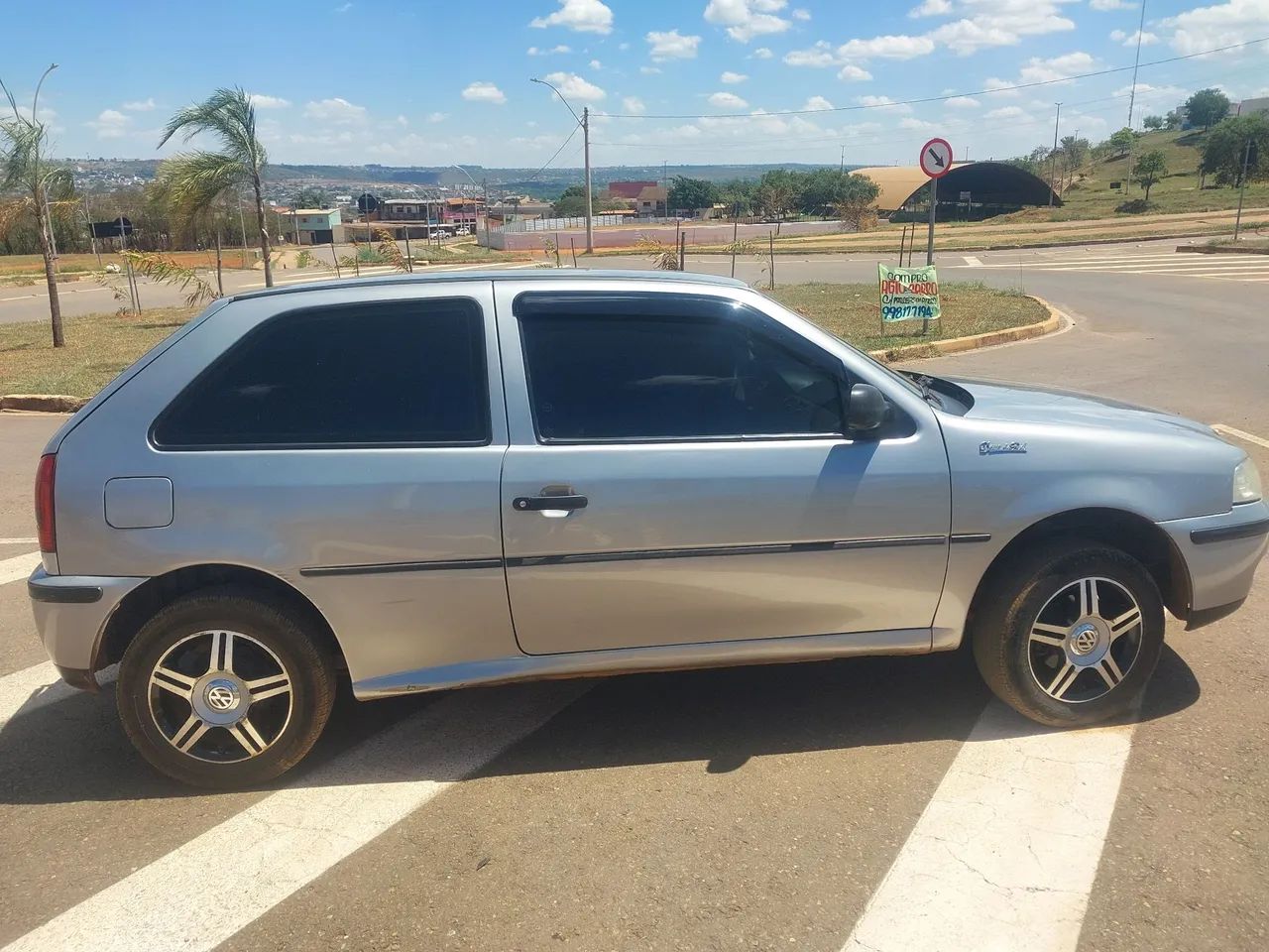 Volkswagen Gol 1.0 Plus 8V 2P (álcool) 2001