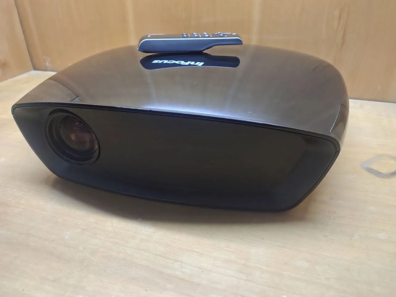 Projetor infocus in82 com controle hdmi - Foto 2