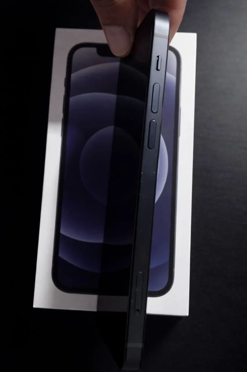 iPhone 12 - Black - 64gb - Celulares e Smartphones - Ouro Verde