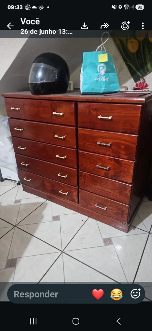 Cômoda de madeira 