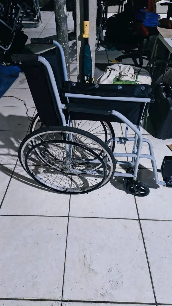 CADEIRA DE RODAS  - Foto 5