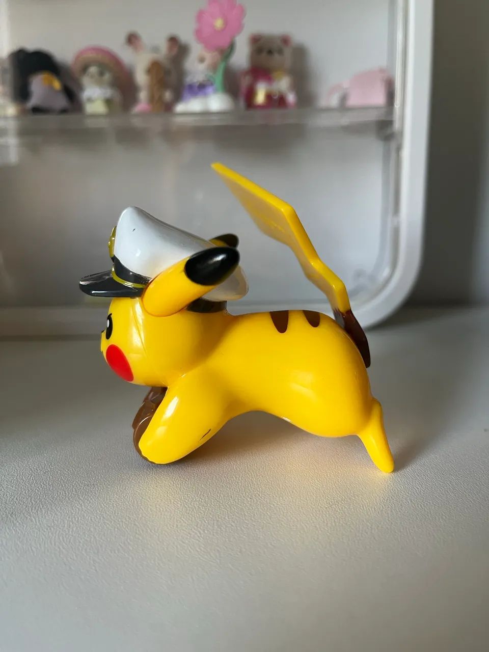 Boneco Capitão Pikachu Pokémon McDonald's 2025 - Foto 2