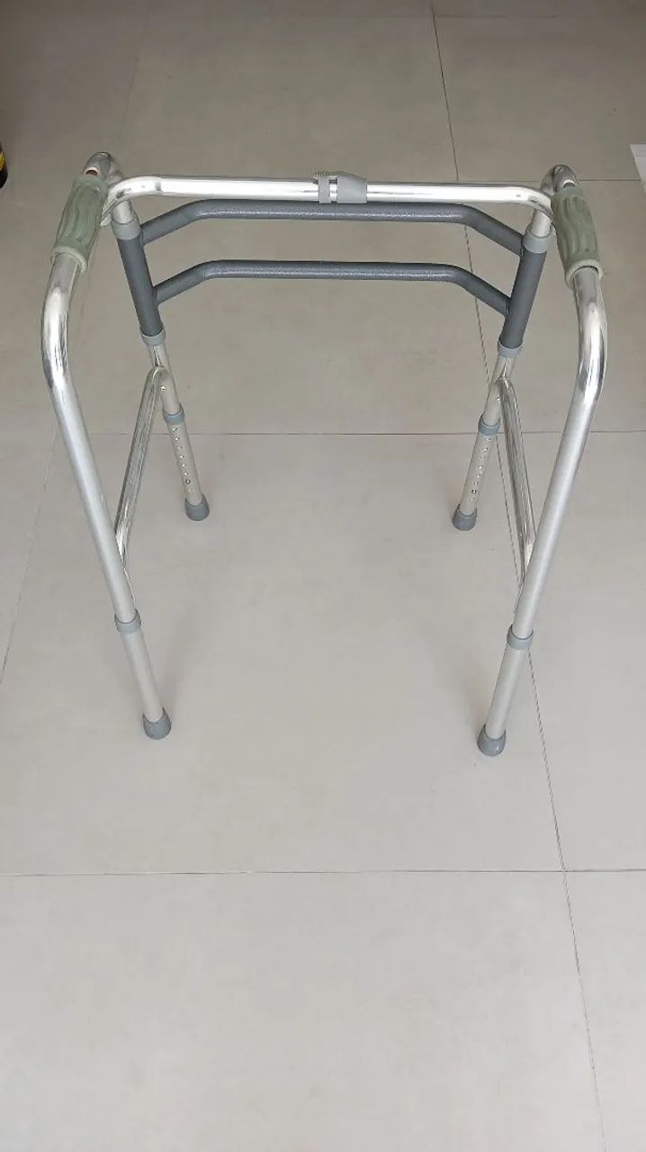 Vende-se Andador Articulado - Foto 3