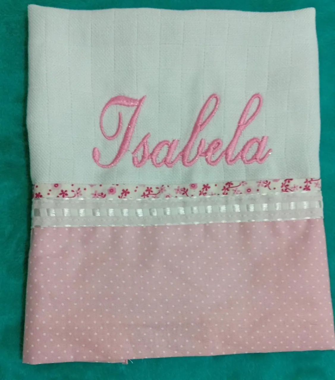 Fraldas Bebê bordada - Nome Isabela  - Foto 2