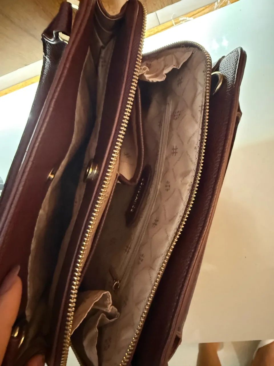 Bolsa Constance cor vinho - Foto 3