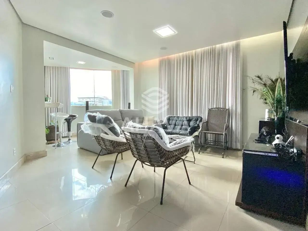 Apartamento com 3 Quartos à venda, 115m² - Foto 3